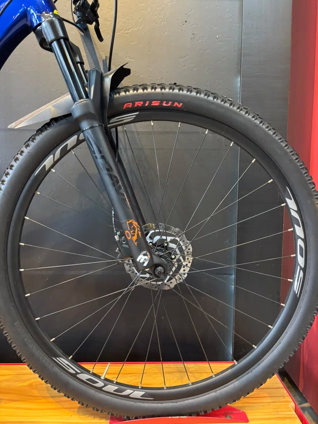 Bicicleta seminova a29 soul sl329 shimano alivio 18v t-17 azul/preto/verde