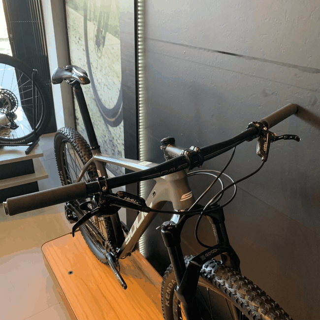 Bicicleta  A29 Soul SL929 GX 12v T-19 Cinza e Preta Seminova