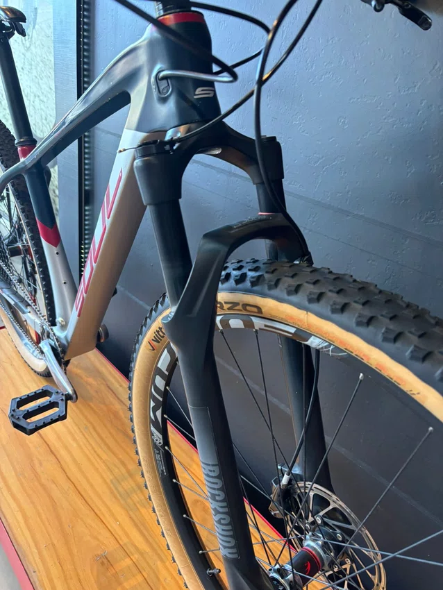 Bicicleta Seminova A29 Soul Vesuvio Sram Gx 12V T-17 Prata/Azul/Vermelho