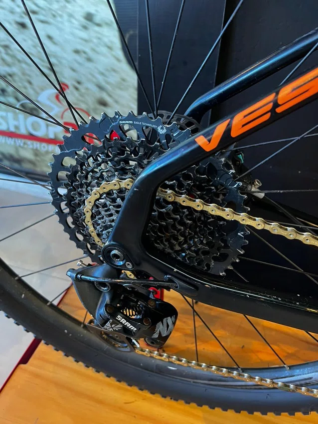 Bicicleta Seminova Soul Vesuvio Aro 29 SRAM NX 12v Preta/Laranja