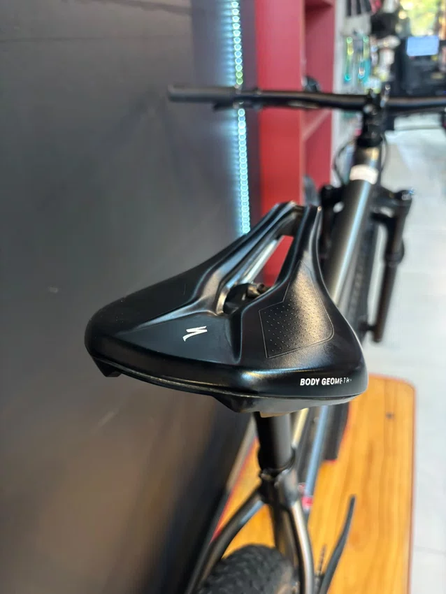 Bicicleta seminova a29 specialized chisel sram sx 12v t-17 cinza