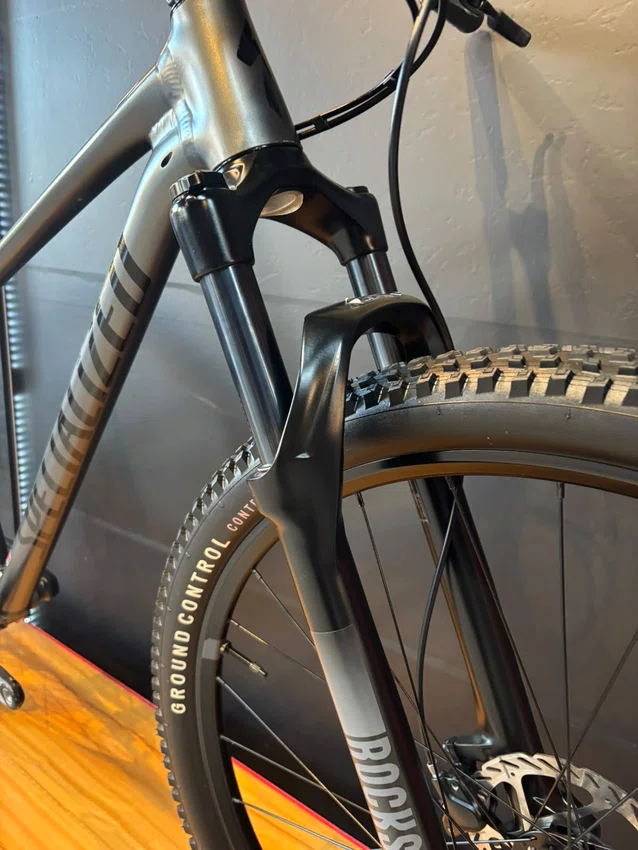 Bicicleta seminova a29 specialized chisel sram sx 12v t-17 cinza
