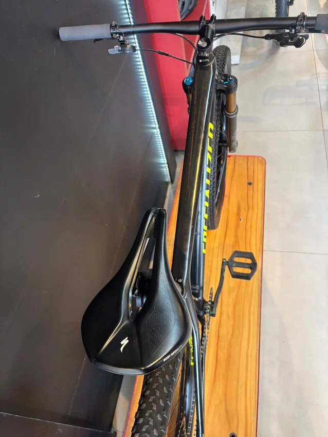 Bicicleta seminova a29 specialized epic gx t-17 12v preto/verde