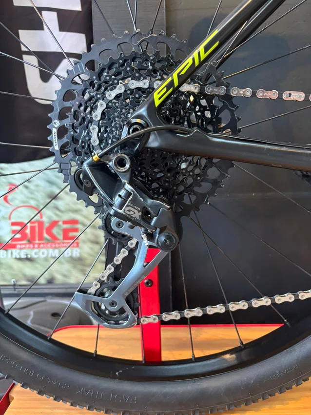 Bicicleta seminova a29 specialized epic gx t-17 12v preto/verde