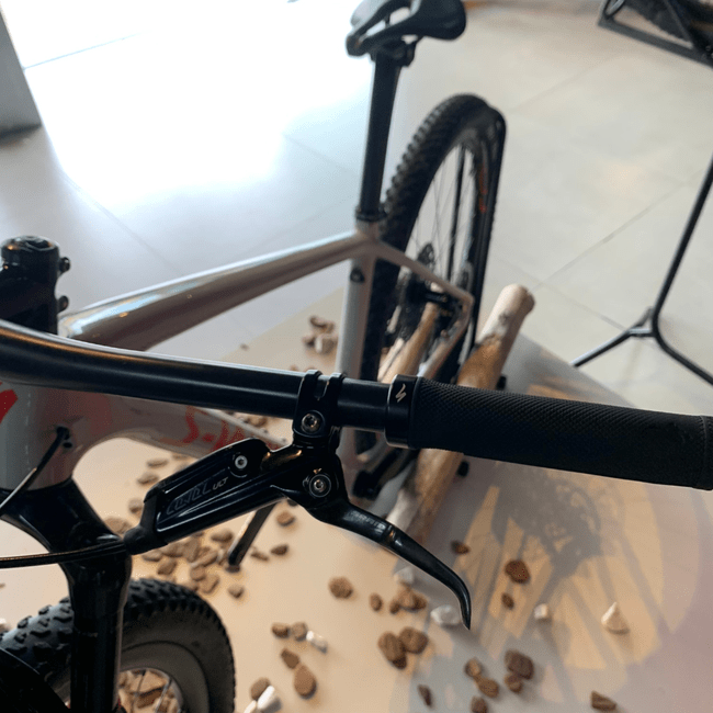 Bicicleta Specialized Epic Ht S-Works Aro 29 AXS XX1 12V Branco e Vermelho - Seminova