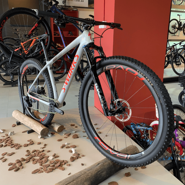 Bicicleta Specialized Epic Ht S-Works Aro 29 AXS XX1 12V Branco e Vermelho - Seminova