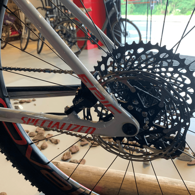 Bicicleta Specialized Epic Ht S-Works Aro 29 AXS XX1 12V Branco e Vermelho - Seminova