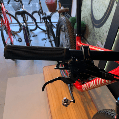 Bicicleta Specialized Epic Race Full Comp Carbon Aro 29 SLX 12v 2021 Vermelho e Branco -  Seminova