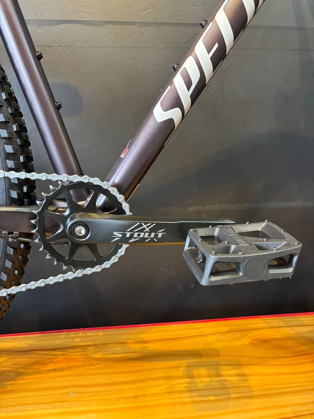 Bicicleta seminova a29 specialized rockhopper deore 12v t-19 cinza/branco