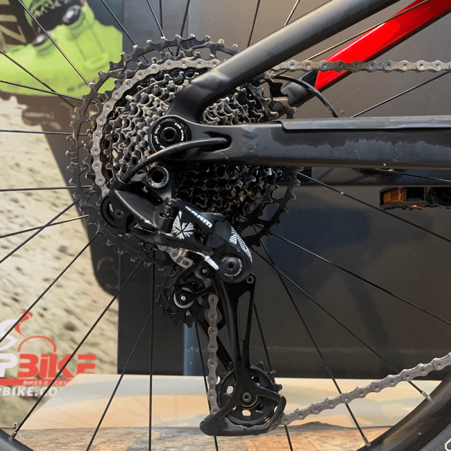 Bicicleta Trek Top Fuel 8 Aro 29 NX 12v Preto e Vermelho - Seminova