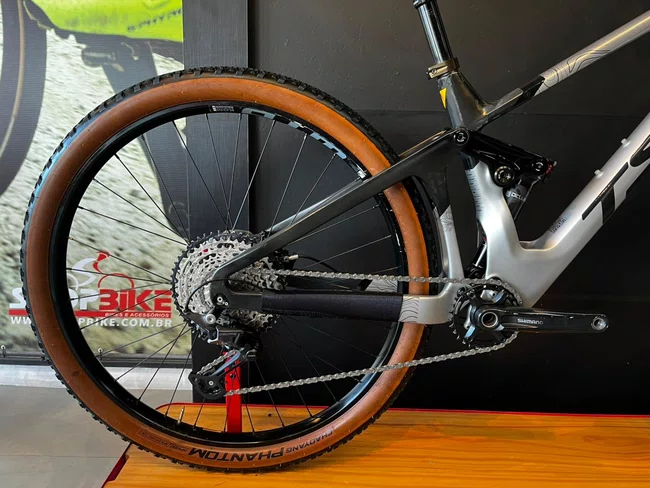 Bicicleta seminova a29 tsw all quest shimano deore 12v t-17 cinza/prata