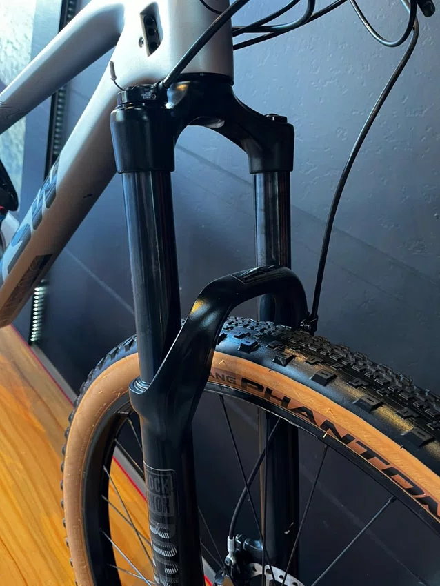 Bicicleta seminova a29 tsw all quest shimano deore 12v t-17 cinza/prata