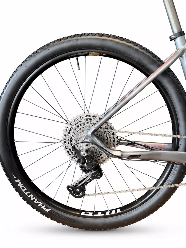 Bicicleta Seminova A29 TSW Yukon deore 12v T-17 Grafite