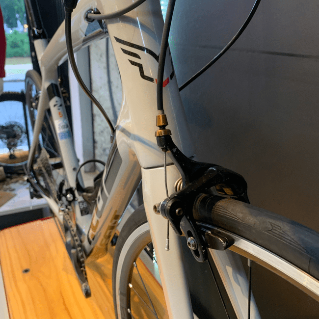 Bicicleta Felt Five 5 Aro 700 Shimano 105 22v Cinza e Preto - Seminova