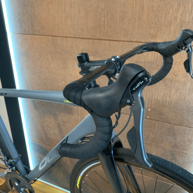 Bicicleta Oggi Velloce Aro 700 Claris 16v Grafite e Preto - Seminova