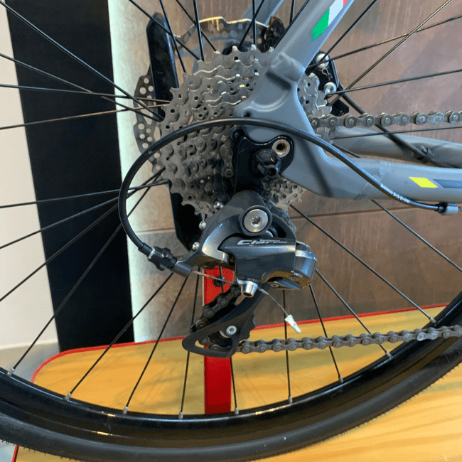 Bicicleta Oggi Velloce Aro 700 Claris 16v Grafite e Preto - Seminova