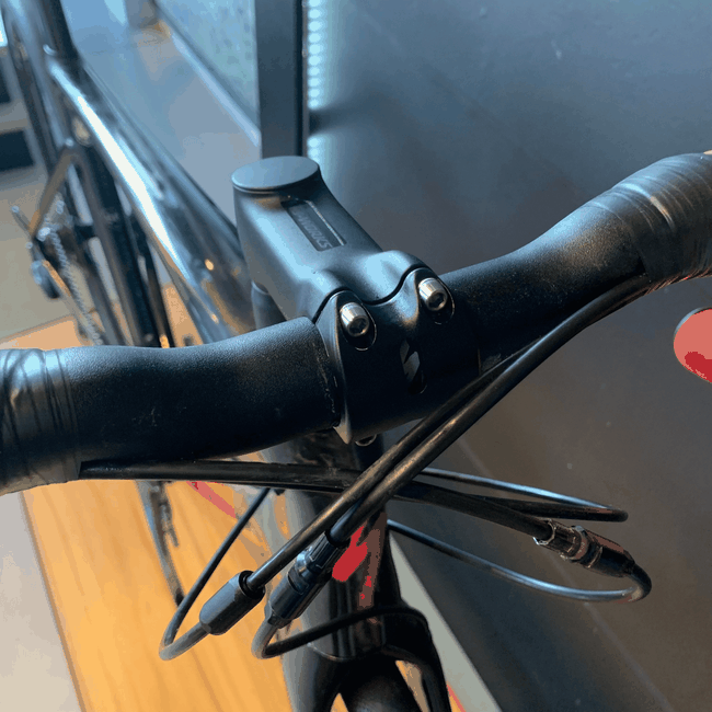 Bicicleta Specialized Roubaix Sport Carbon 105 Aro 700 22v T-56 Preta e Vermelha - Seminova