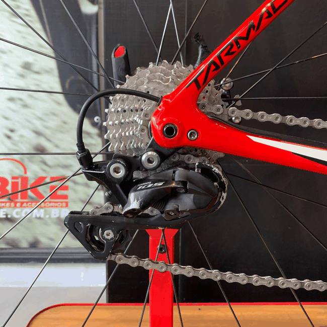 Bicicleta Specialized Tarmac SL6 Aro 700 105 22v Vermelha e Branca - Seminova