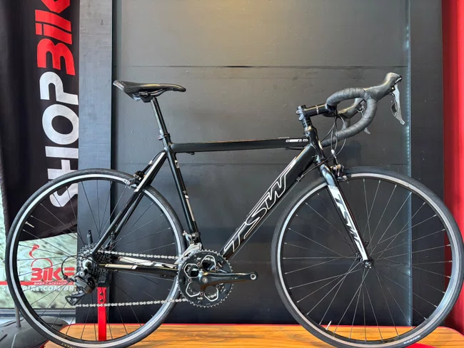 Bicicleta seminova a700 tsw tr-20 shimano claris 16v t-54 preto/branca