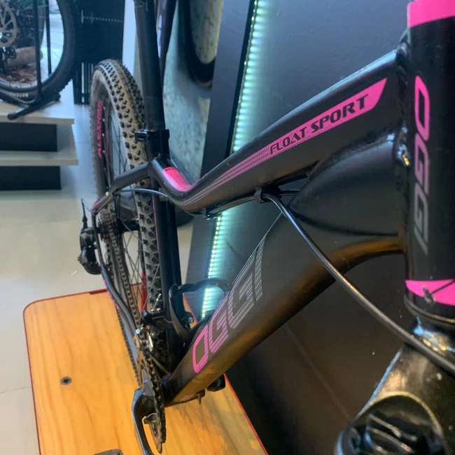 Bicicleta Oggi Float Sport Aro 29 Tourney 21v Grafite e Rosa -  Seminova