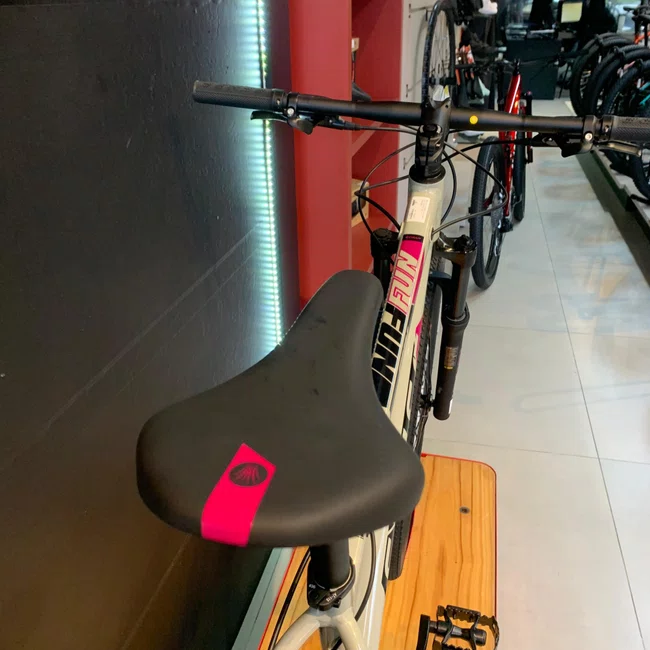 Bicicleta Sense Fun Comp 2023 Tourneytx 16v Creme e Rosa