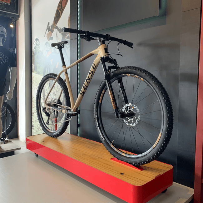 Bicicleta Sense Impact Comp Aro 29 Deore 12v 2023 Creme e Marrom