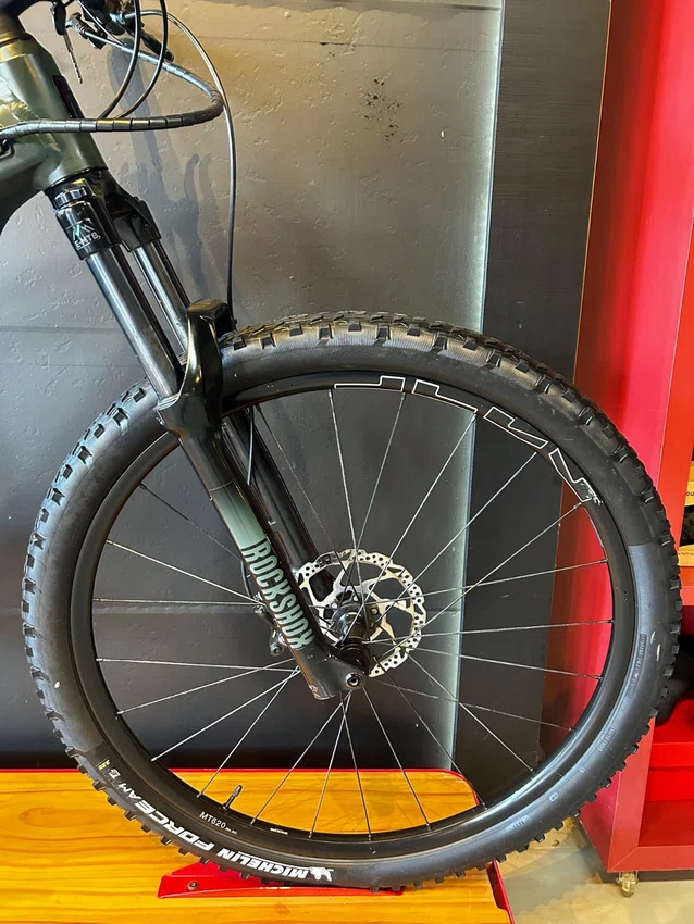 Bicicleta Sense Impact E-trail Aro 29 Deore 12v Verde e Preta - Seminova