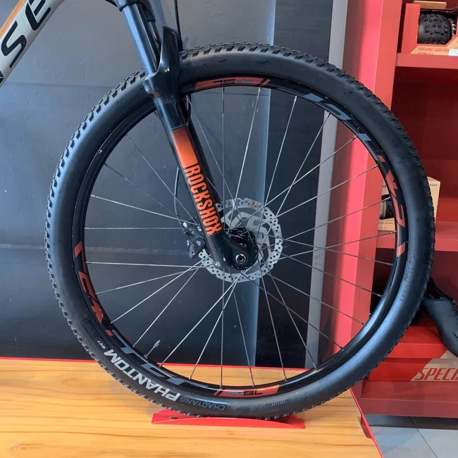 Bicicleta Sense Impact SL Aro 29 Deore 12v T-19 Creme e Marrom - Seminova