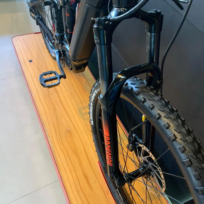 Bicicleta Sense Impulse E-Trail Aro29 Deore 12v Cinza e Laranja - Seminova