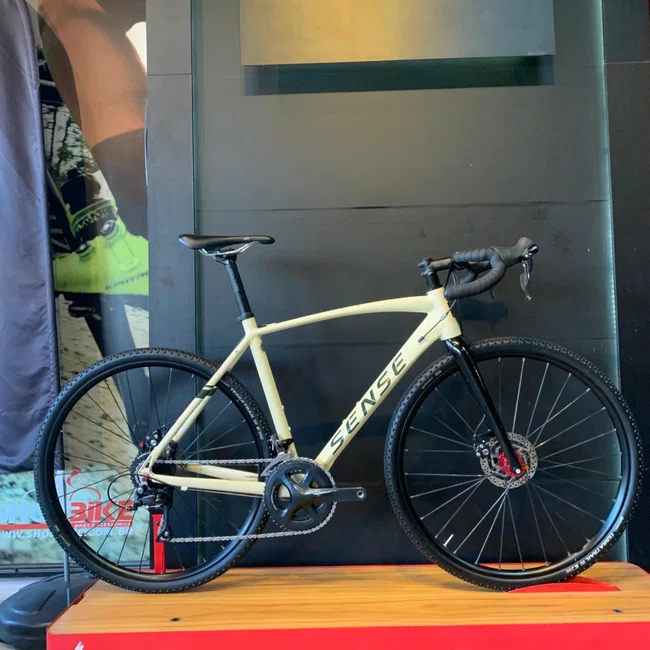 Bicicleta Sense Versa Comp Aro 700 Sora 18v Creme - Seminova