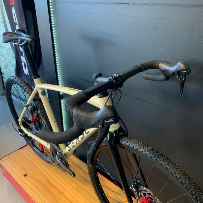 Bicicleta Sense Versa Comp Aro 700 Sora 18v Creme - Seminova