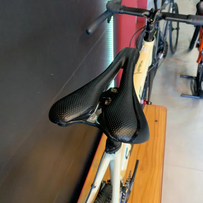 Bicicleta Sense Versa Comp Aro 700 Sora 18v Creme - Seminova