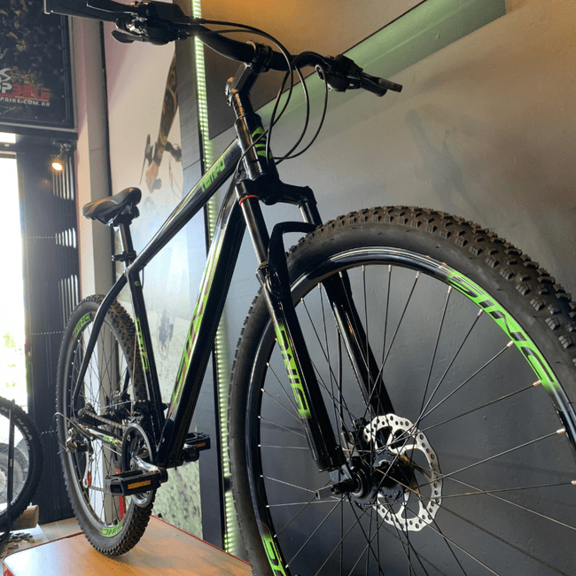 Bicicleta Sinc Tempo Aro 29 Tourney 21v Preto e Verde