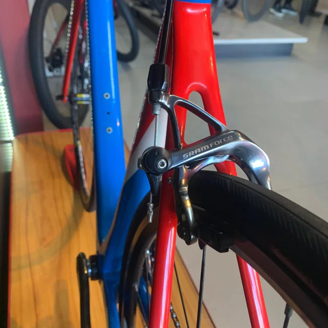 Bicicleta Soul 3R3 Carbon Aro 700 Sram Force 22V Azul e Vermelho - Seminova