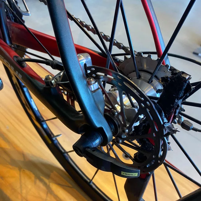 Bicicleta Soul 3r3 Ultra Light Ded Aro 700 22v Vermelho e Preto - Seminova