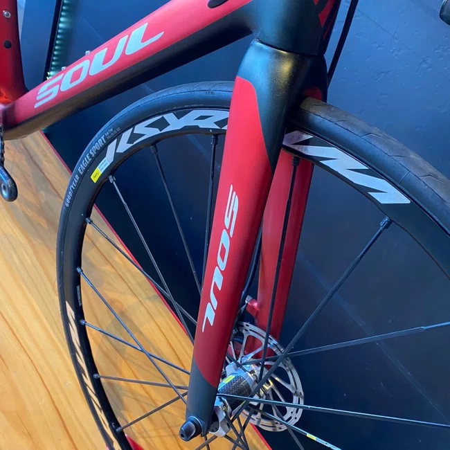 Bicicleta Soul 3r3 Ultra Light Ded Aro 700 22v Vermelho e Preto - Seminova