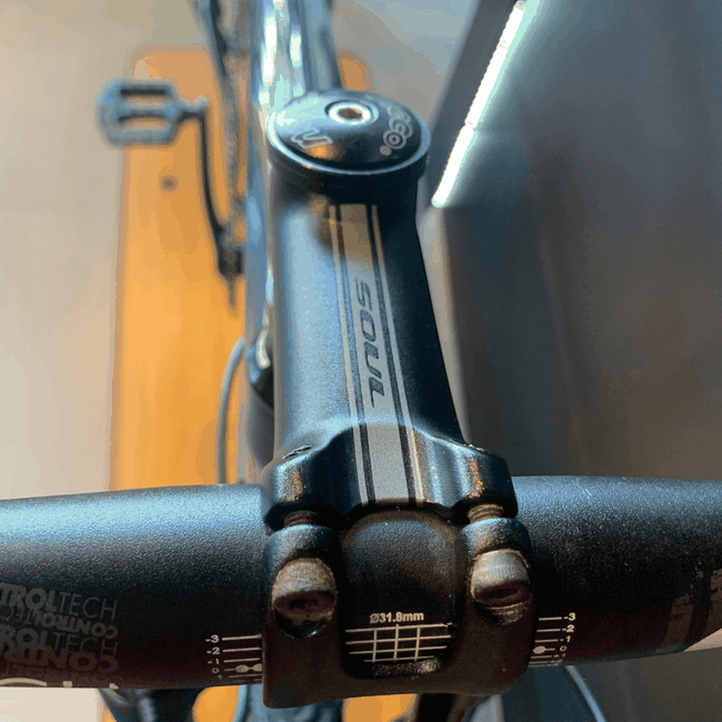 Bicicleta Soul Magma HT 229 Carbon Aro 29 Deore 12v Azul Marinho e Laranja - Seminova