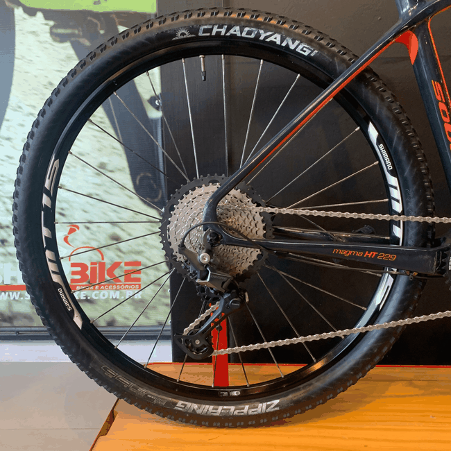Bicicleta Soul Magma HT 229 Carbon Aro 29 Deore 12v Azul Marinho e Laranja - Seminova