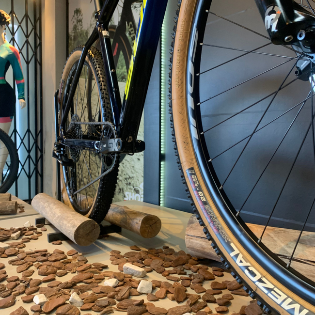 Bicicleta Soul SL329 Aro 29 SX 12v Azul e Amarelo e Preto - Seminova