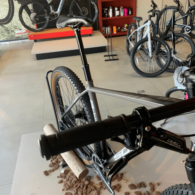 Bicicleta Soul SL929 Aro 29 GX 12v Grafite e Branco - Seminova
