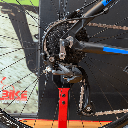 Bicicleta South Super Speed HD Aro 29  Altus 18v Preto e Azul