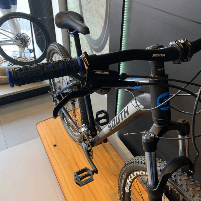 Bicicleta South Super Speed HD Aro 29 Altus 18v Preto e Azul