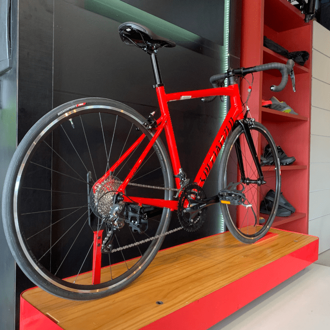 Bicicleta Specialized Allez E5 Aro 700 Claris 16v 2022 Vermelho e Preto