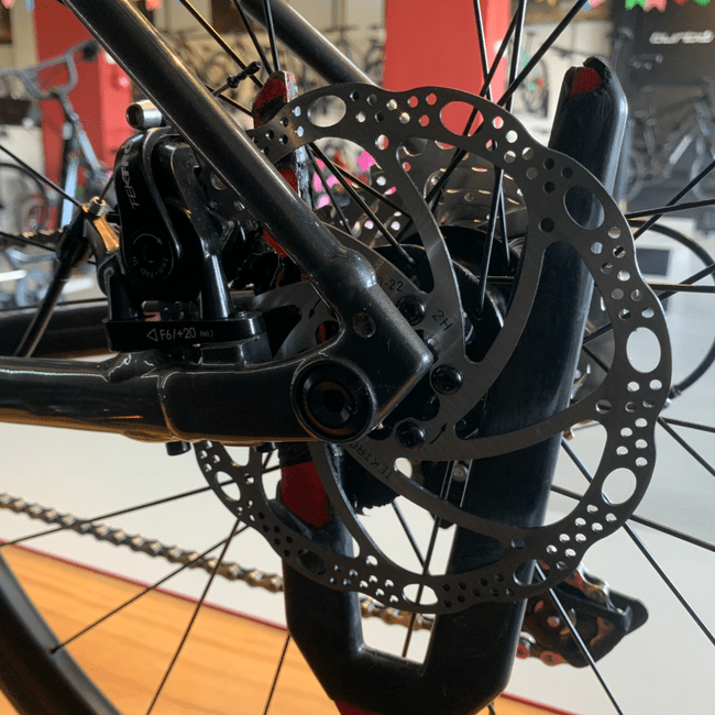 Bicicleta Specialized Allez E5 Aro 700 Claris 16v Cinza escuro e Branco e Prata