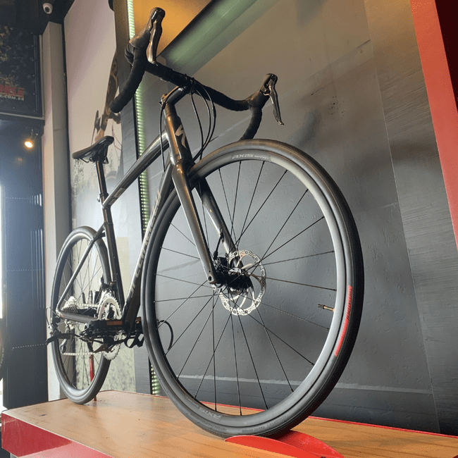 Bicicleta Specialized Allez E5 Aro 700 Claris 16v Cinza escuro e Branco e Prata