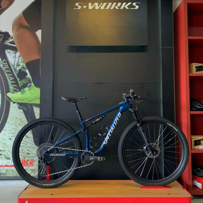 Bicicleta Specialized Aro 29 Epic Race Comp gx 12v Azul e Branco - Seminova