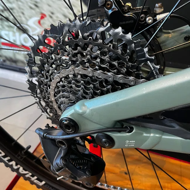 Bicicleta Specialized Aro 29 Levo Comp Alloy Gx 12v Verde Militar - Seminova