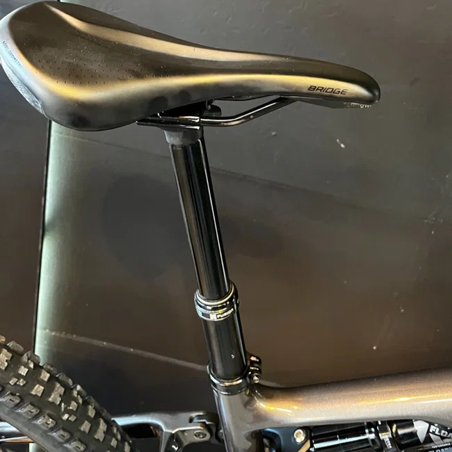 Bicicleta Specialized Aro 29 Levo G3 Comp Carbon 12v Grafite e Preto - Seminova