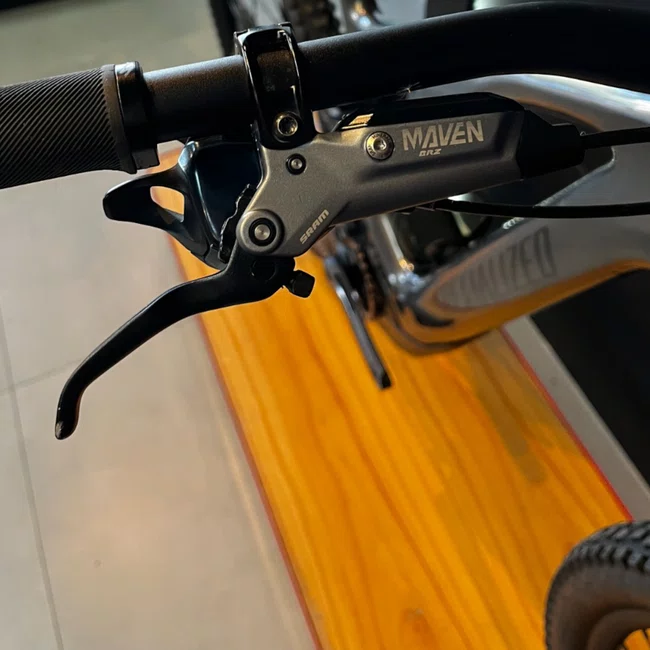 Bicicleta Specialized Aro 29 Levo G3 Comp Carbon 12v Grafite e Preto - Seminova