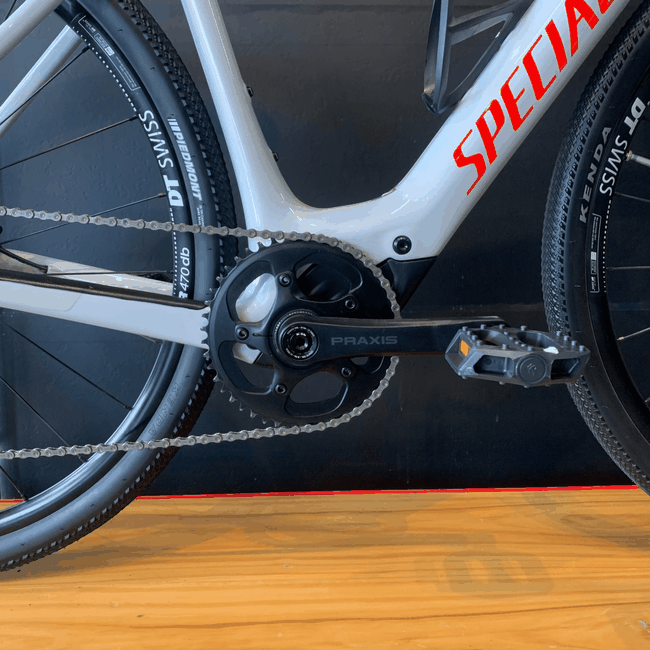 Bicicleta Specialized Aro 700 Creo SL Comp Carbon GRX 11v Cinza e Preto - Seminova